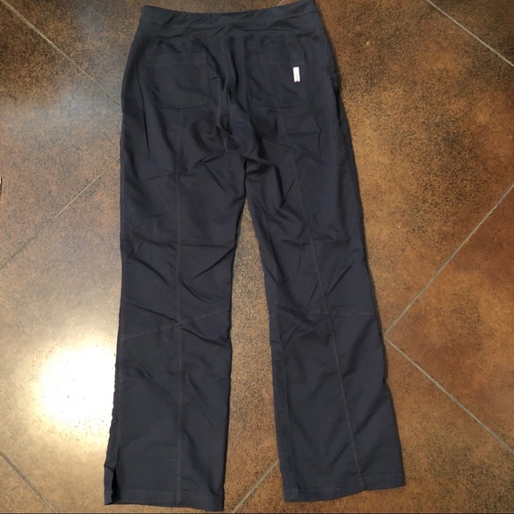 Grey’s Anatomy BARCO Active Scrubs- Gray/Small - Picture 5 of 7